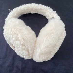NWT faux fur/Sherpa CC Brand Earmuffs.  Ivory Adjustable head strap